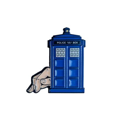 DOCTOR WHO TWELFTH DOCTORS FLATLINE TARDIS ENAMEL PIN BADGE